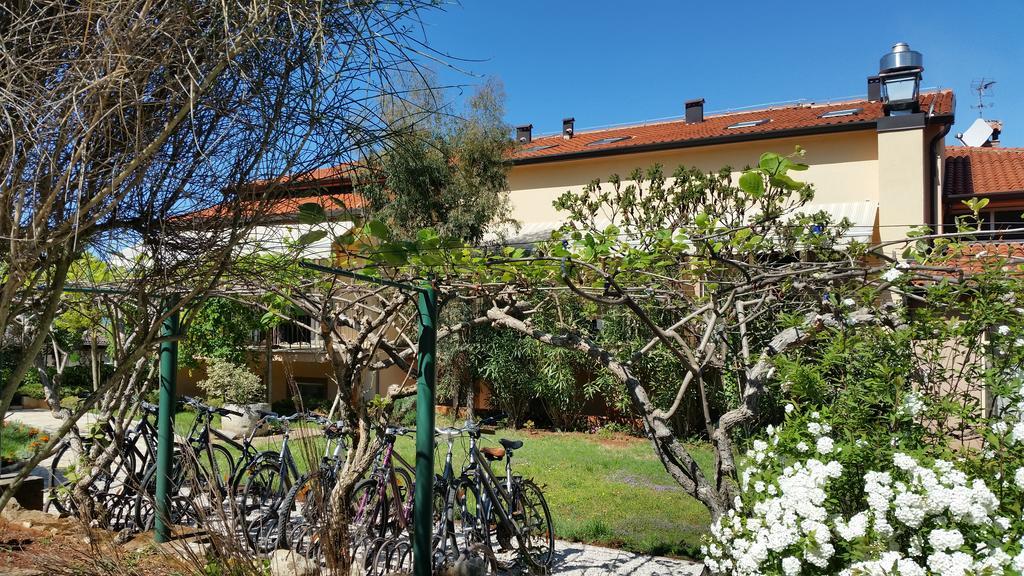 Hotel Zlatna Vala Umag Kültér fotó